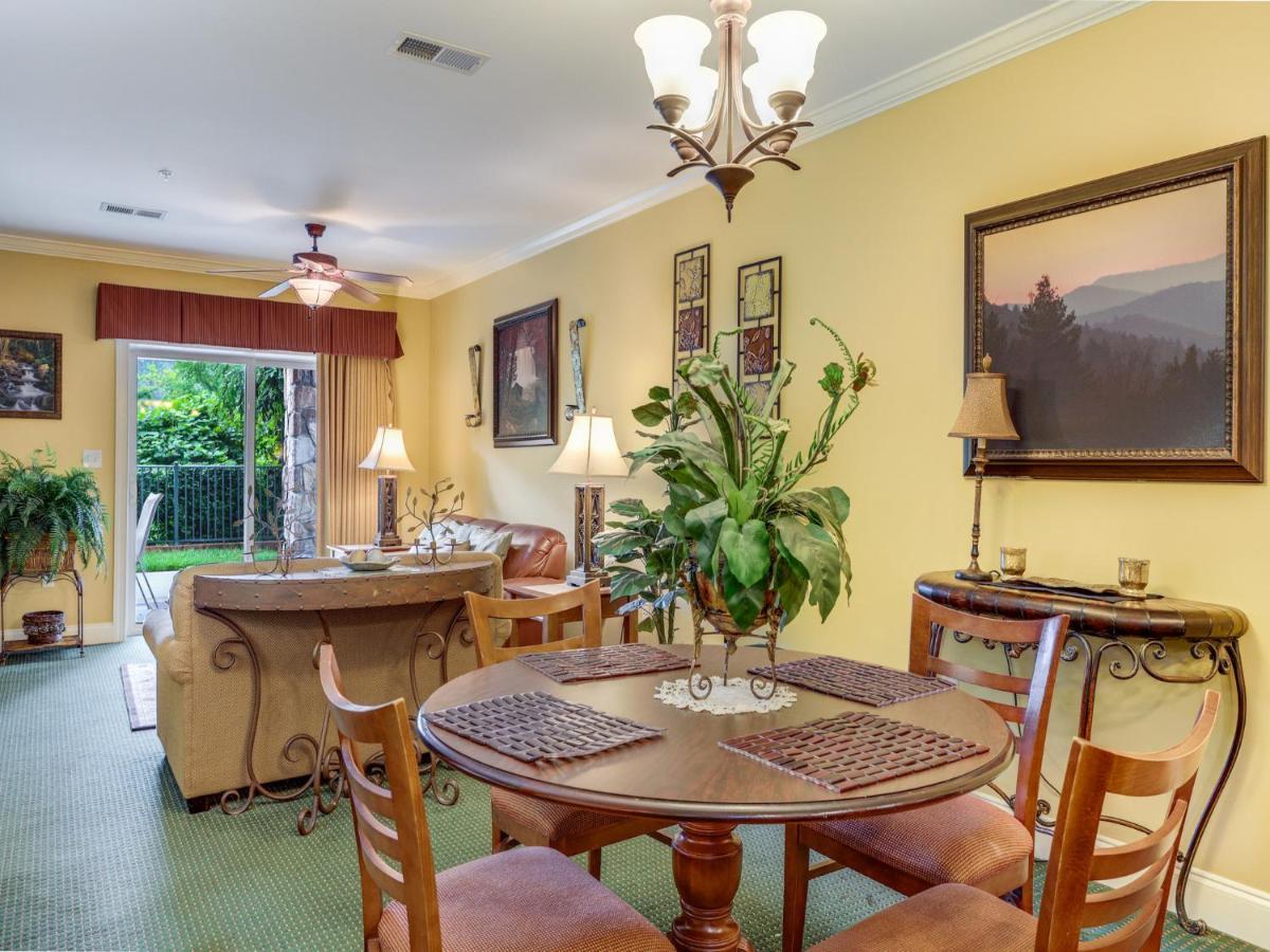 Downtown Delight, 2 Bedrooms, Pool, Hot Tub, Sleeps 6 개틀린버그 외부 사진