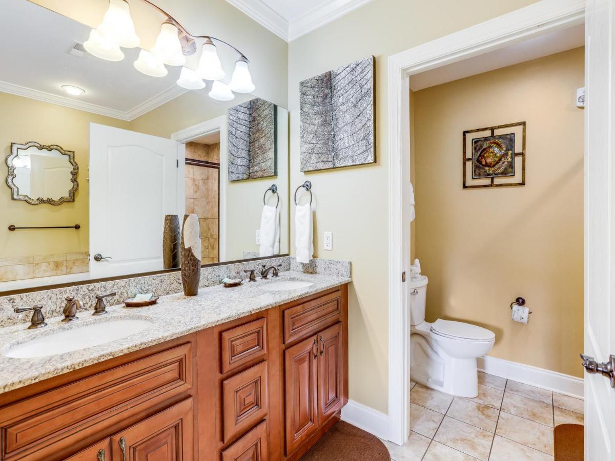 Downtown Delight, 2 Bedrooms, Pool, Hot Tub, Sleeps 6 개틀린버그 외부 사진