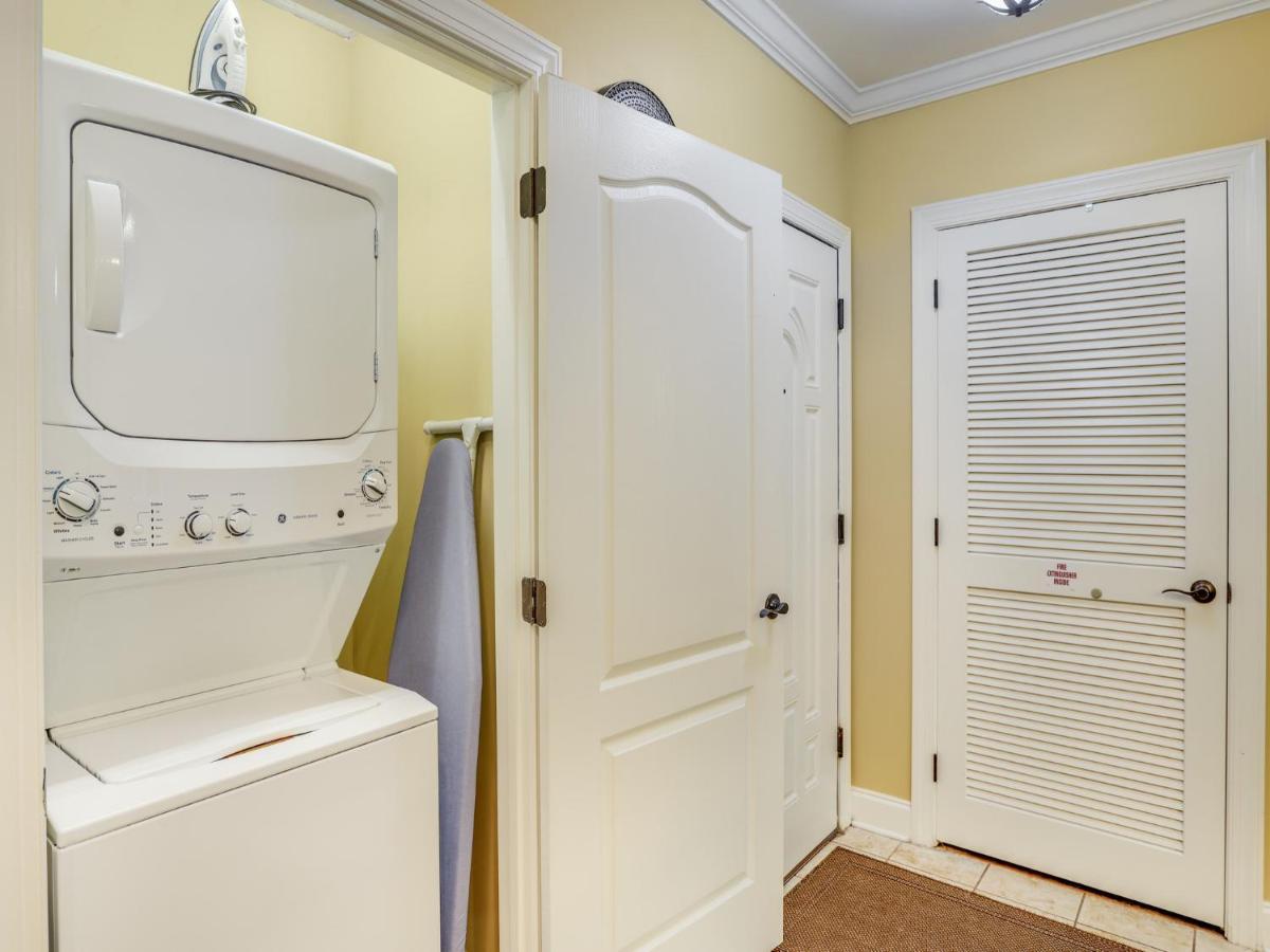 Downtown Delight, 2 Bedrooms, Pool, Hot Tub, Sleeps 6 개틀린버그 외부 사진