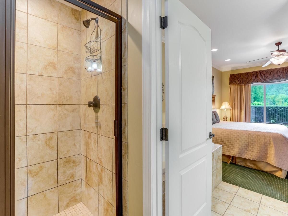 Downtown Delight, 2 Bedrooms, Pool, Hot Tub, Sleeps 6 개틀린버그 외부 사진
